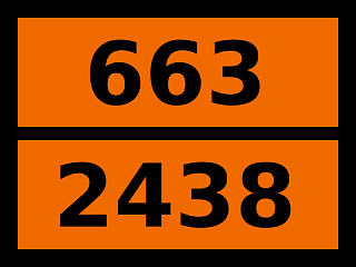 Табличка опасный груз "663-2438. Триметилацетилхлорид"